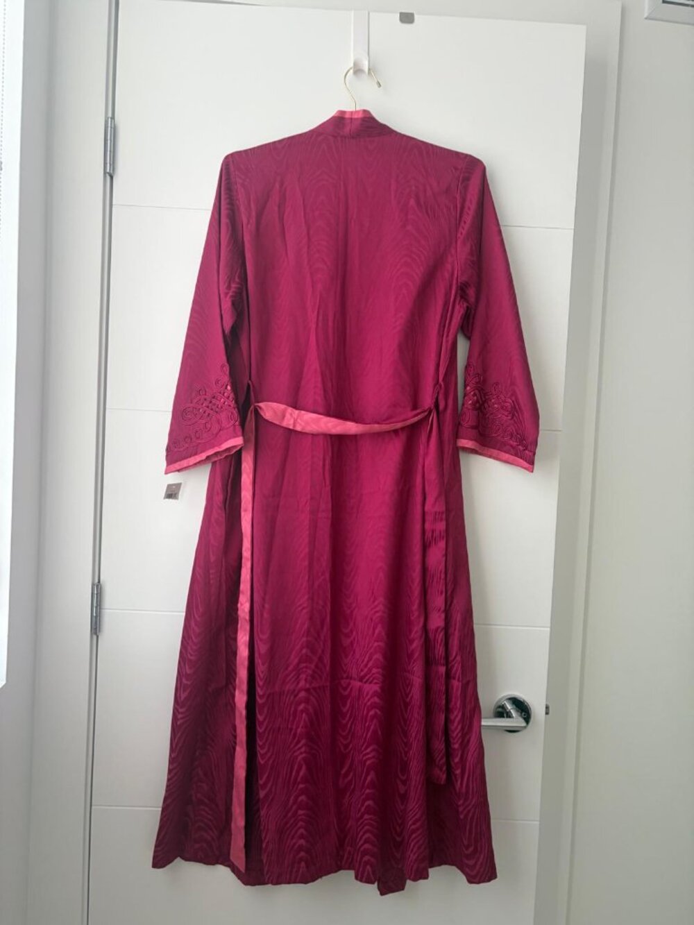 Oscar de la Renta Robe - Picture 2 of 4